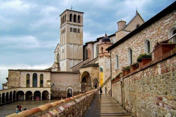 assisi g107a3f212 1280 1 1