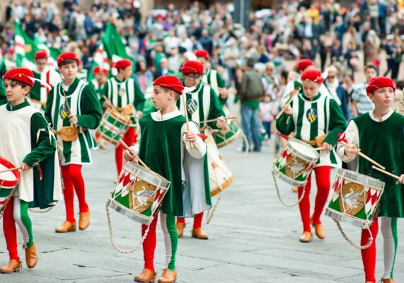 siena – italy – noble – contrada – dell’oca – corteo – storico – palio – di – siena – historical – medieval – costume – parade – tuscany